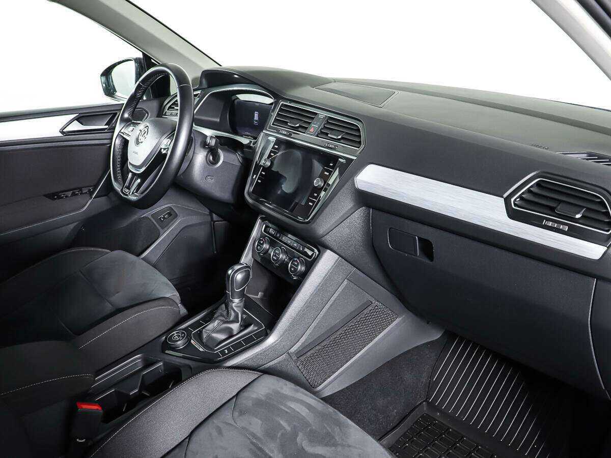 Б/У Фольксваген Тигуан 2018 года. Фото: #8