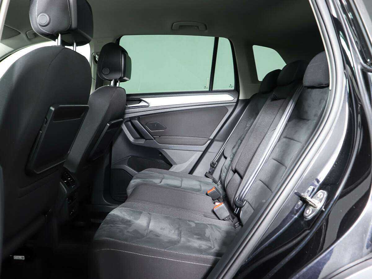 Б/У Фольксваген Тигуан 2018 года. Фото: #9