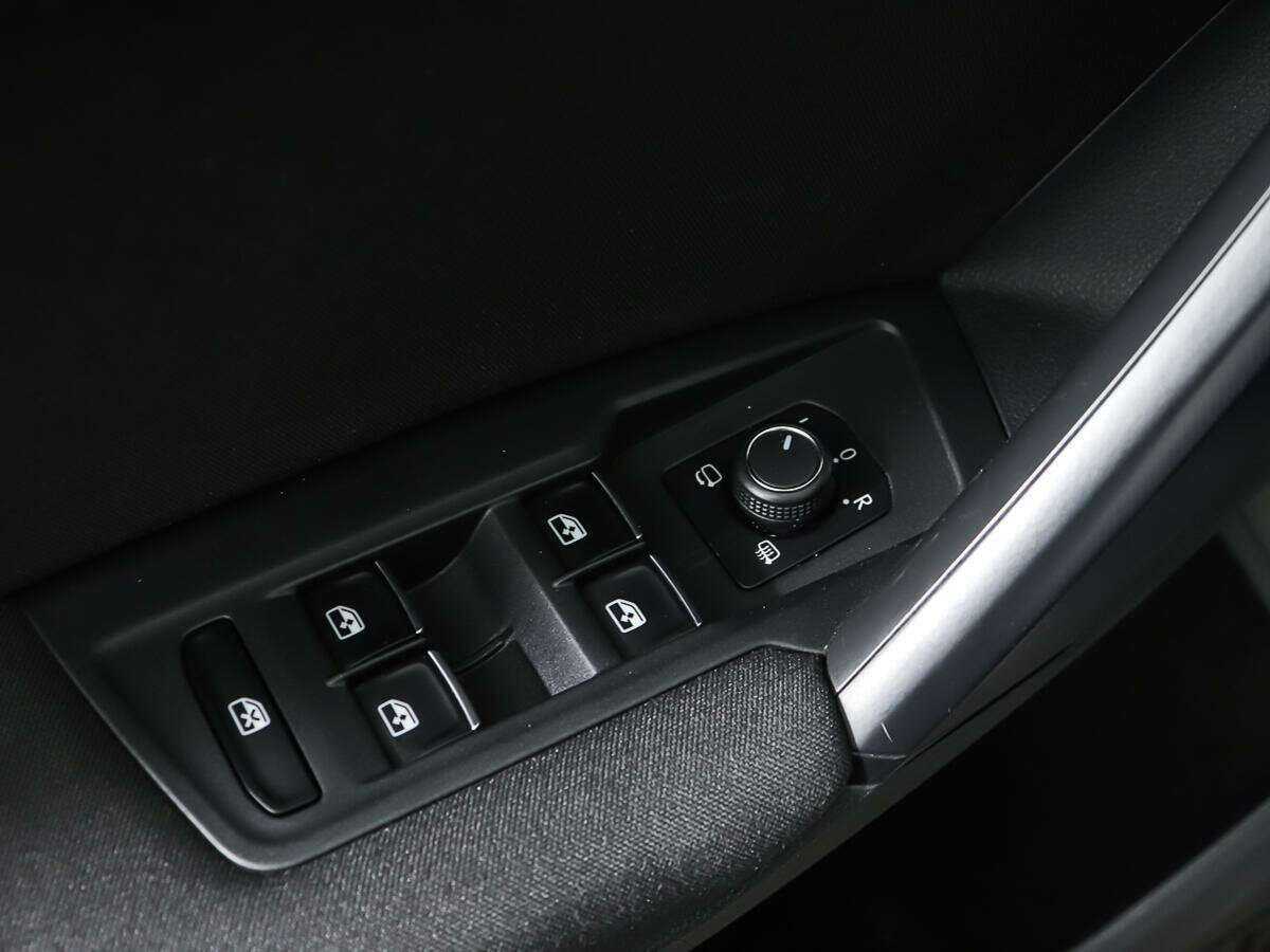 Б/У Фольксваген Тигуан 2018 года. Фото: #15