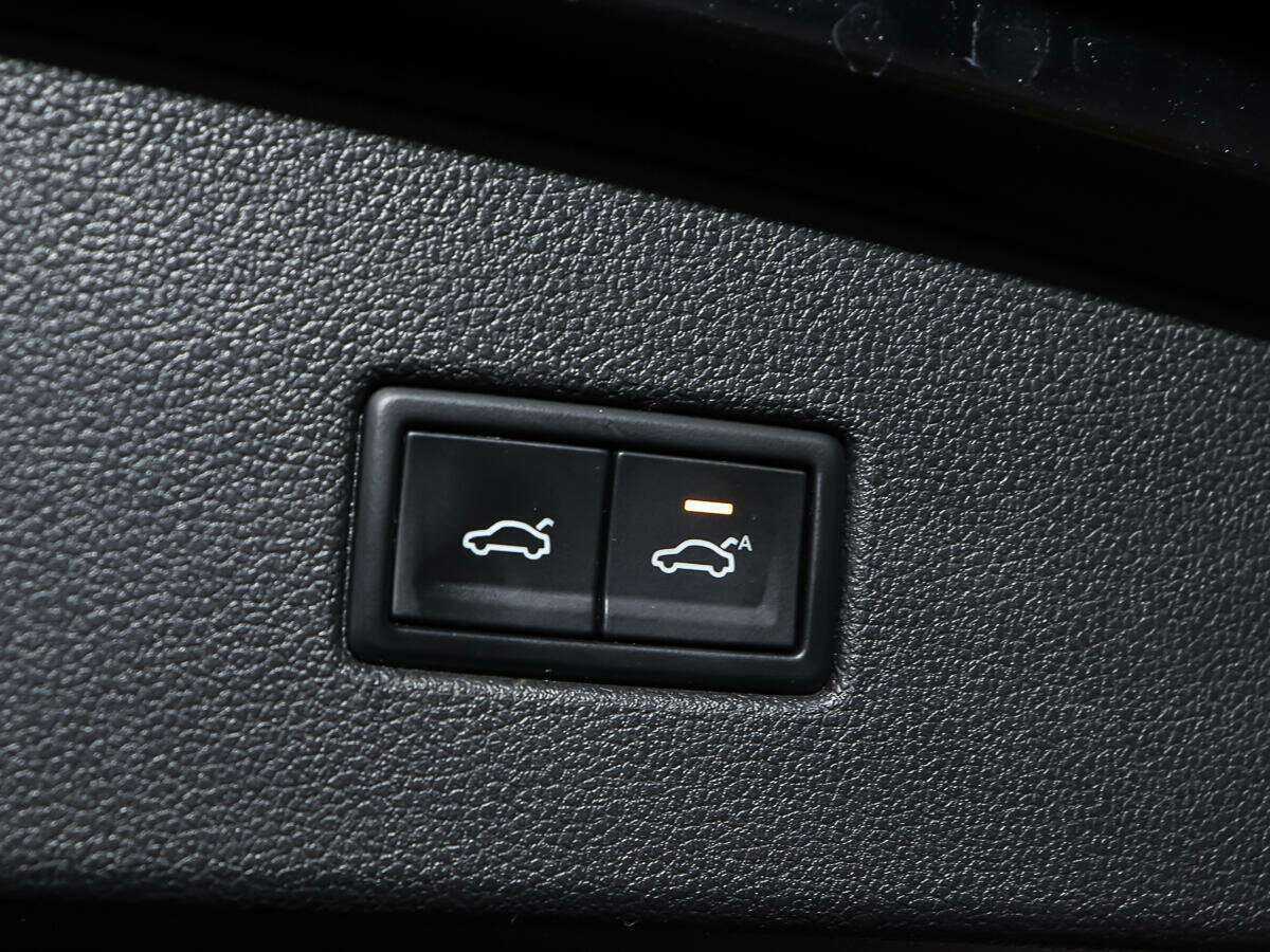 Б/У Фольксваген Тигуан 2018 года. Фото: #18