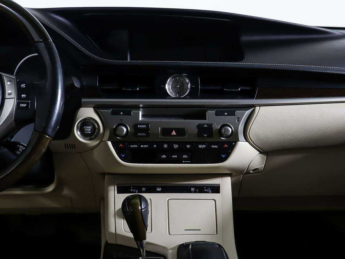 Б/У Лексус ЕС 2013 года. Фото: #11