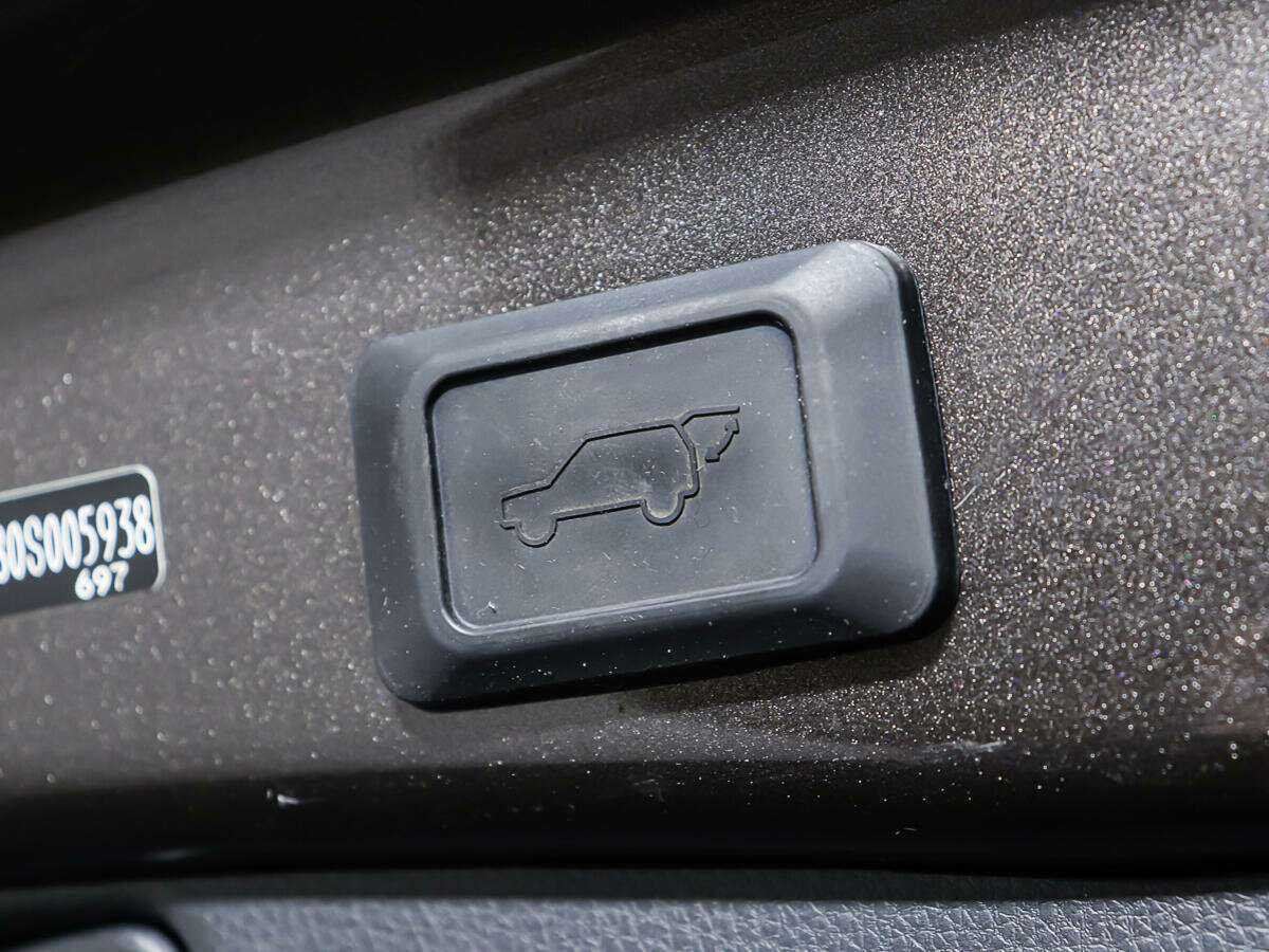 Б/У Тойота Рав4 2019 года. Фото: #15