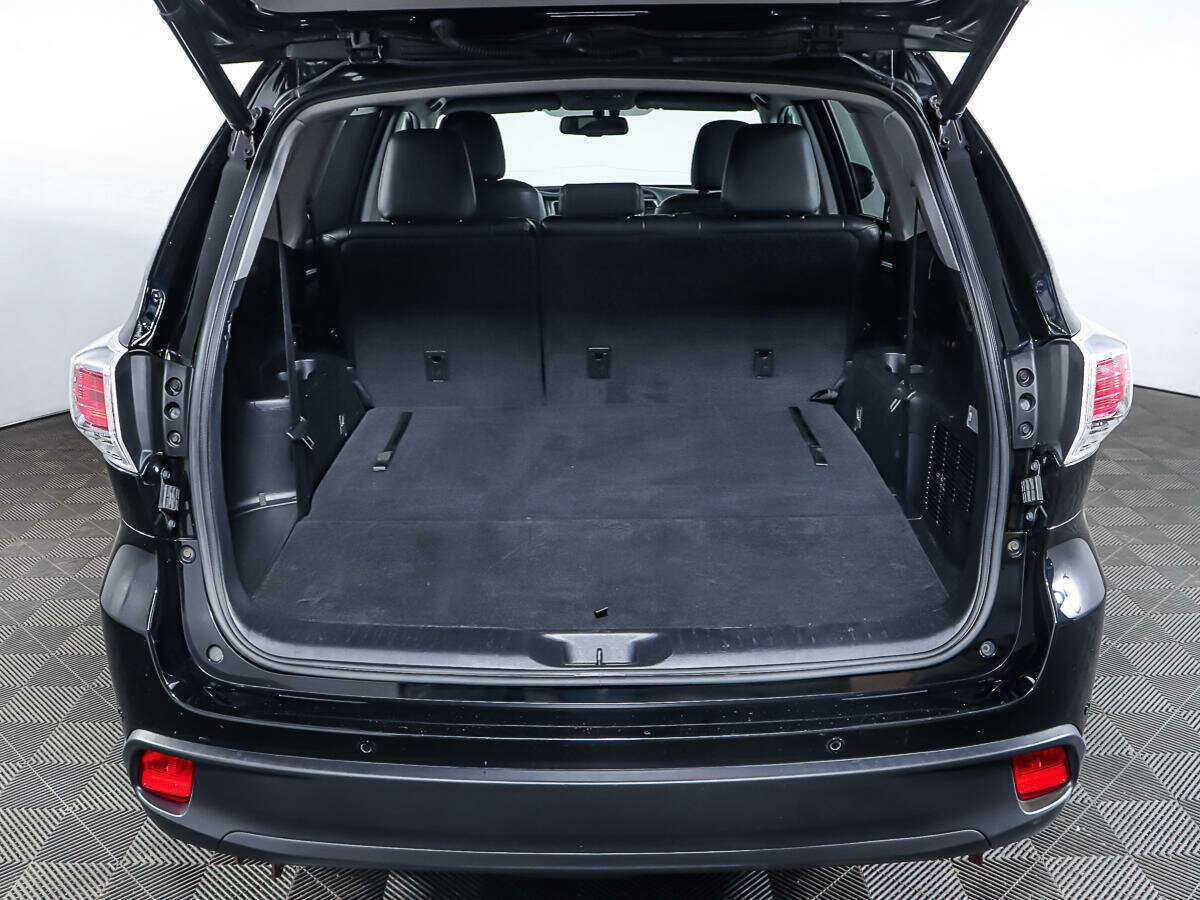 Б/У Тойота Хайлэндер 2014 года. Фото: #7