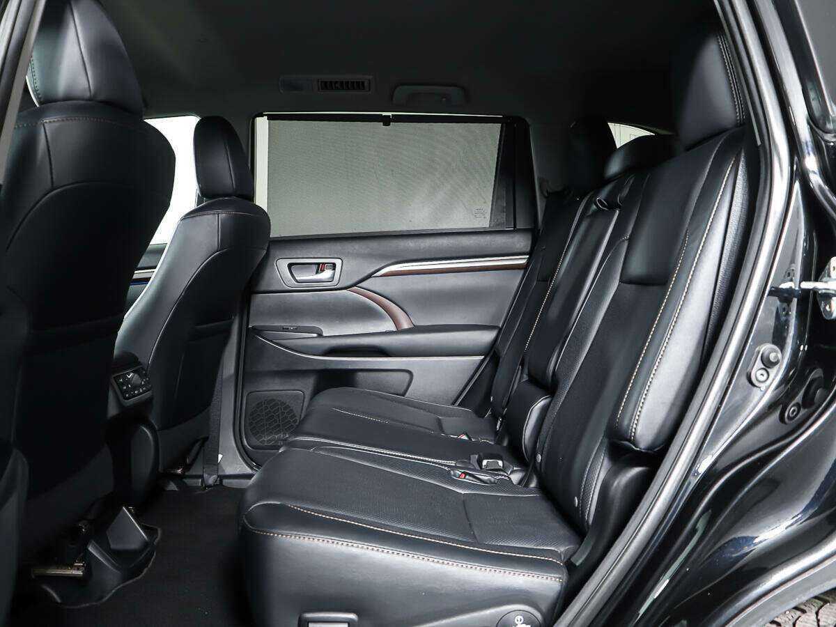 Б/У Тойота Хайлэндер 2014 года. Фото: #10