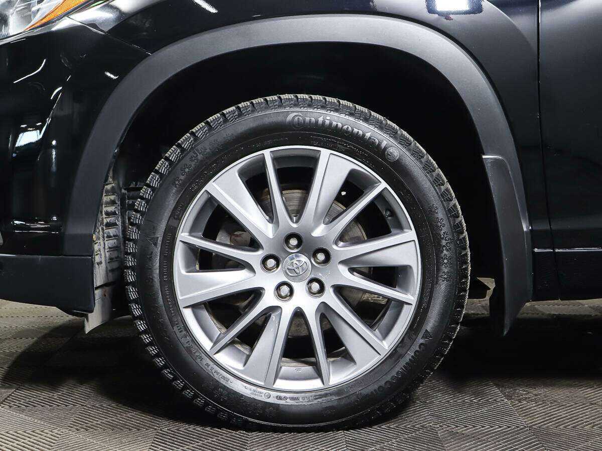 Б/У Тойота Хайлэндер 2014 года. Фото: #26