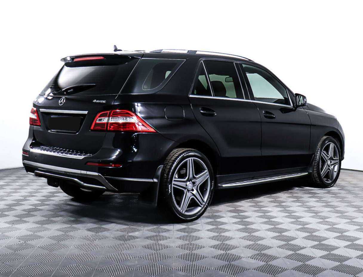 Б/У Мерседес-Бенц М-Класс 2014 года. Фото: #4