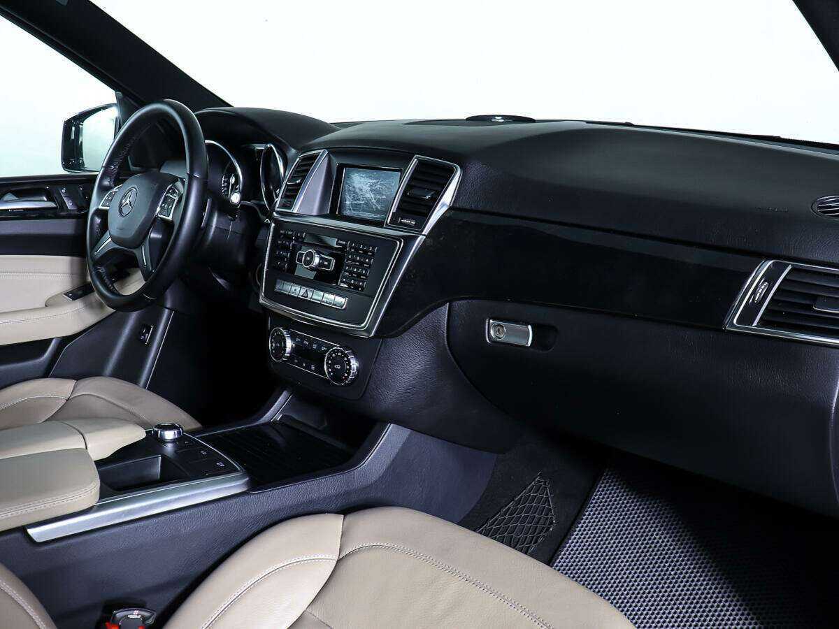 Б/У Мерседес-Бенц М-Класс 2014 года. Фото: #8