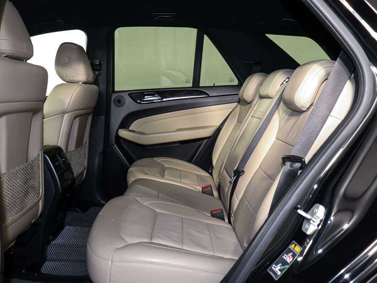 Б/У Мерседес-Бенц М-Класс 2014 года. Фото: #9