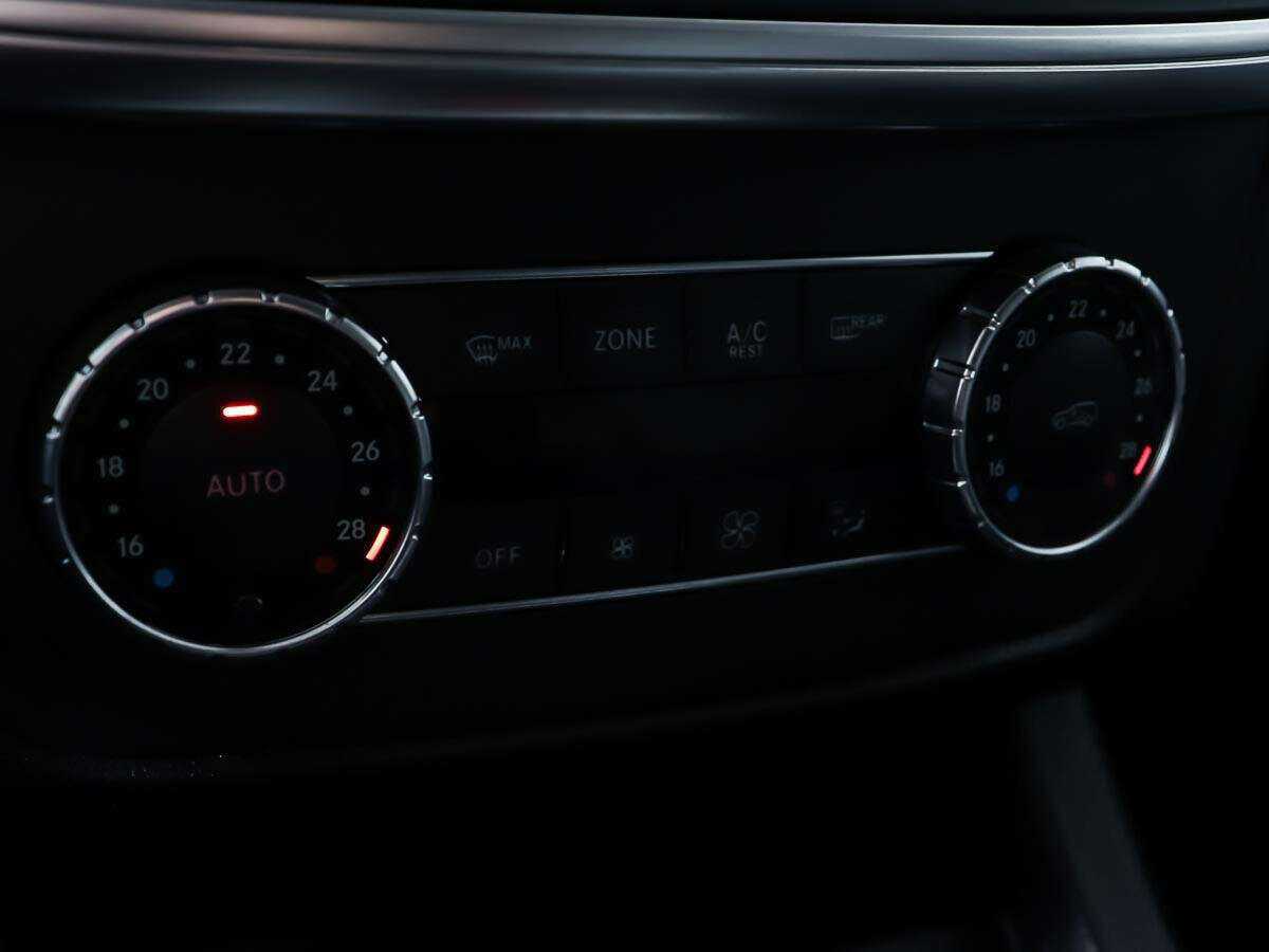 Б/У Мерседес-Бенц М-Класс 2013 года. Фото: #17