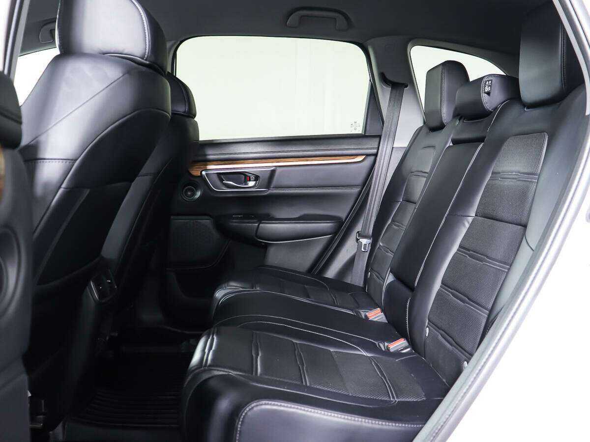 Б/У Хонда ЦР-В 2017 года. Фото: #9