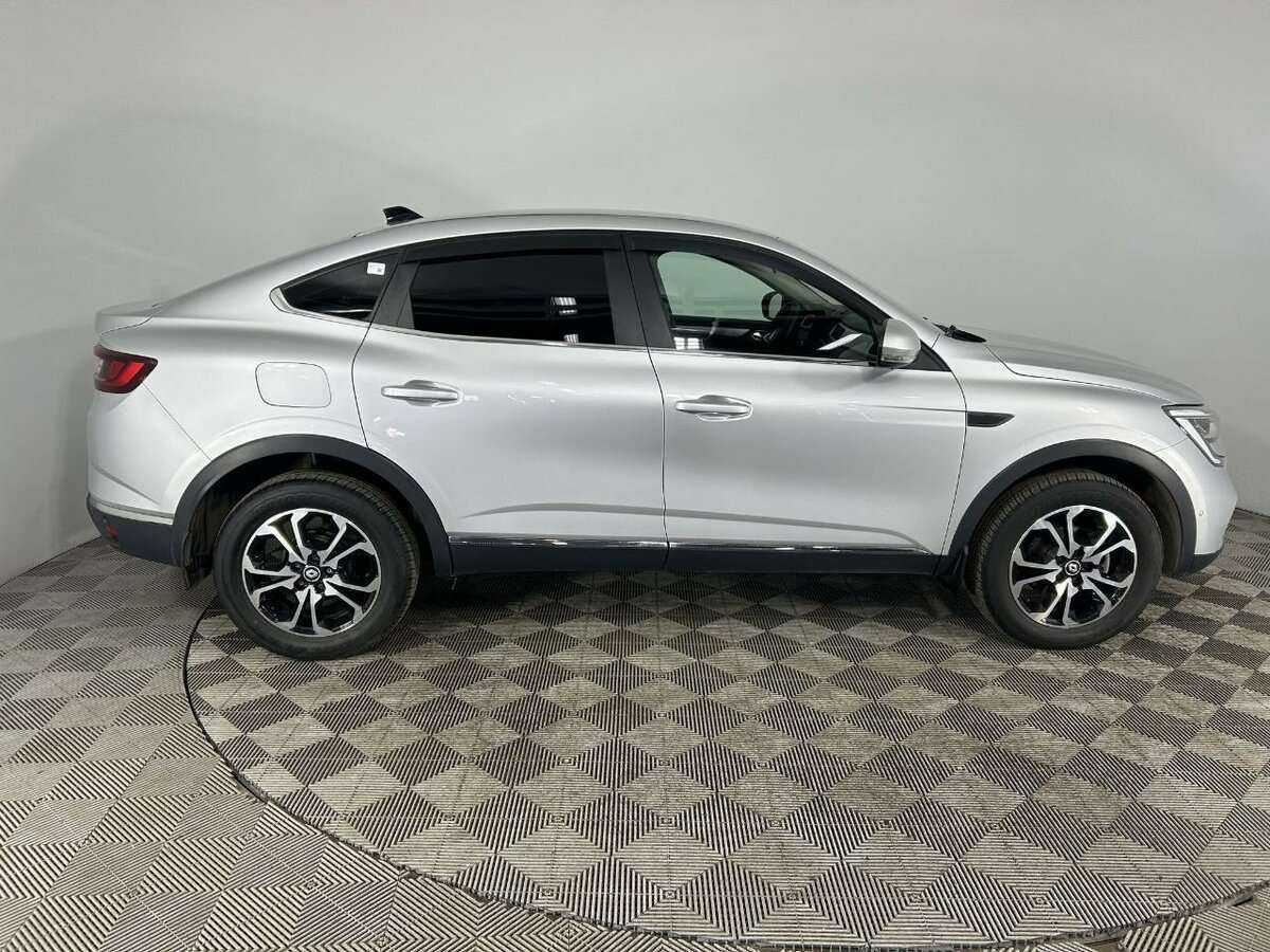 Б/У Рено Аркана 2022 года. Фото: #3