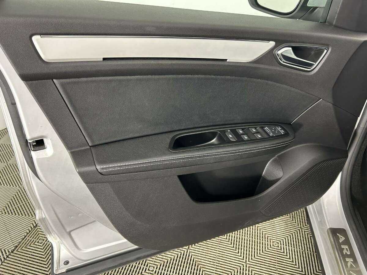 Б/У Рено Аркана 2022 года. Фото: #7