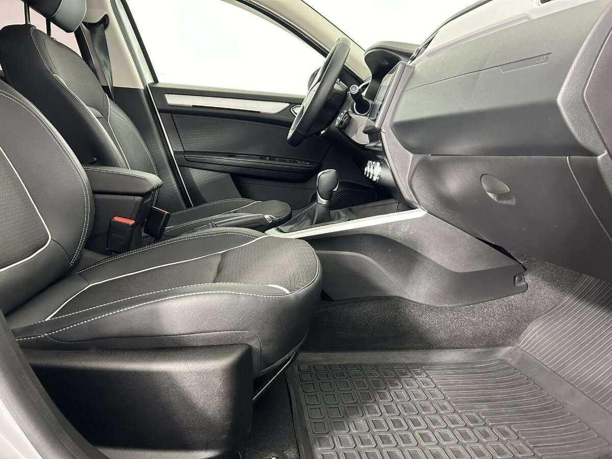 Б/У Рено Аркана 2022 года. Фото: #13