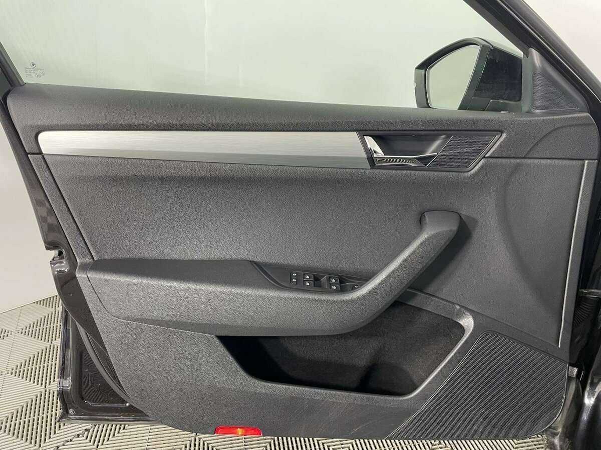 Б/У Шкода Суперб 2018 года. Фото: #7