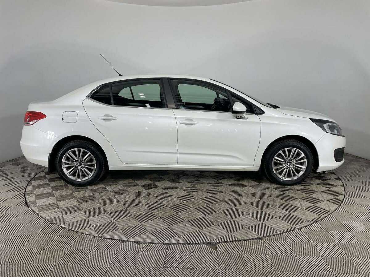 Б/У Ситроен Ц4 2021 года. Фото: #3