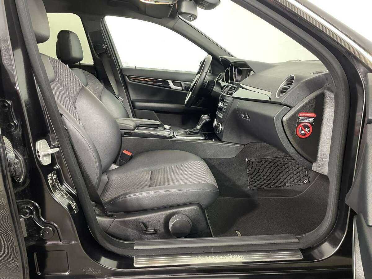 Б/У Мерседес-Бенц Ц-Класс 2012 года. Фото: #13