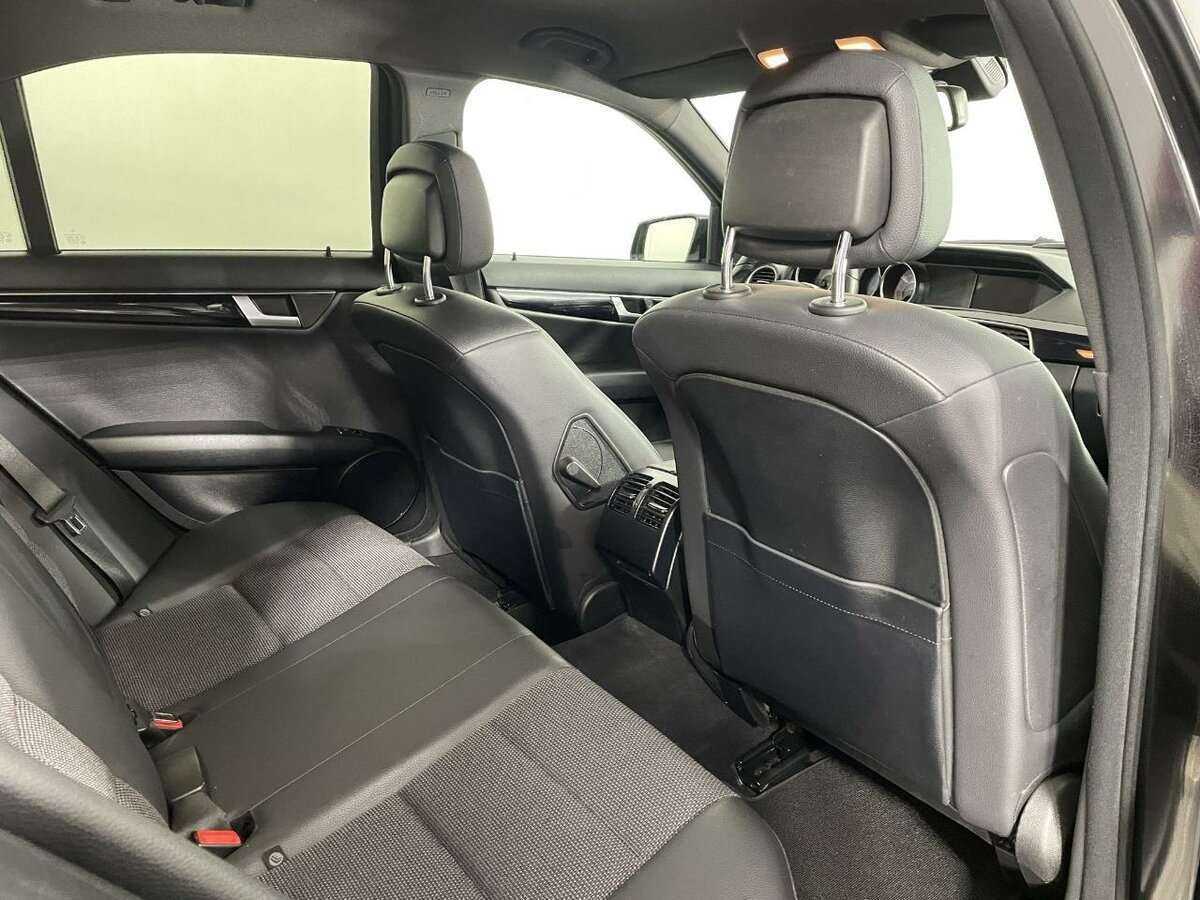 Б/У Мерседес-Бенц Ц-Класс 2012 года. Фото: #15