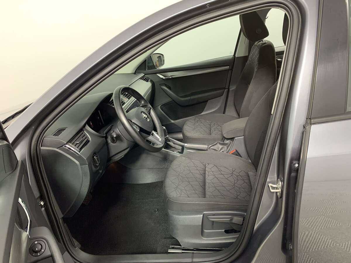 Б/У Шкода Октавия 2020 года. Фото: #13