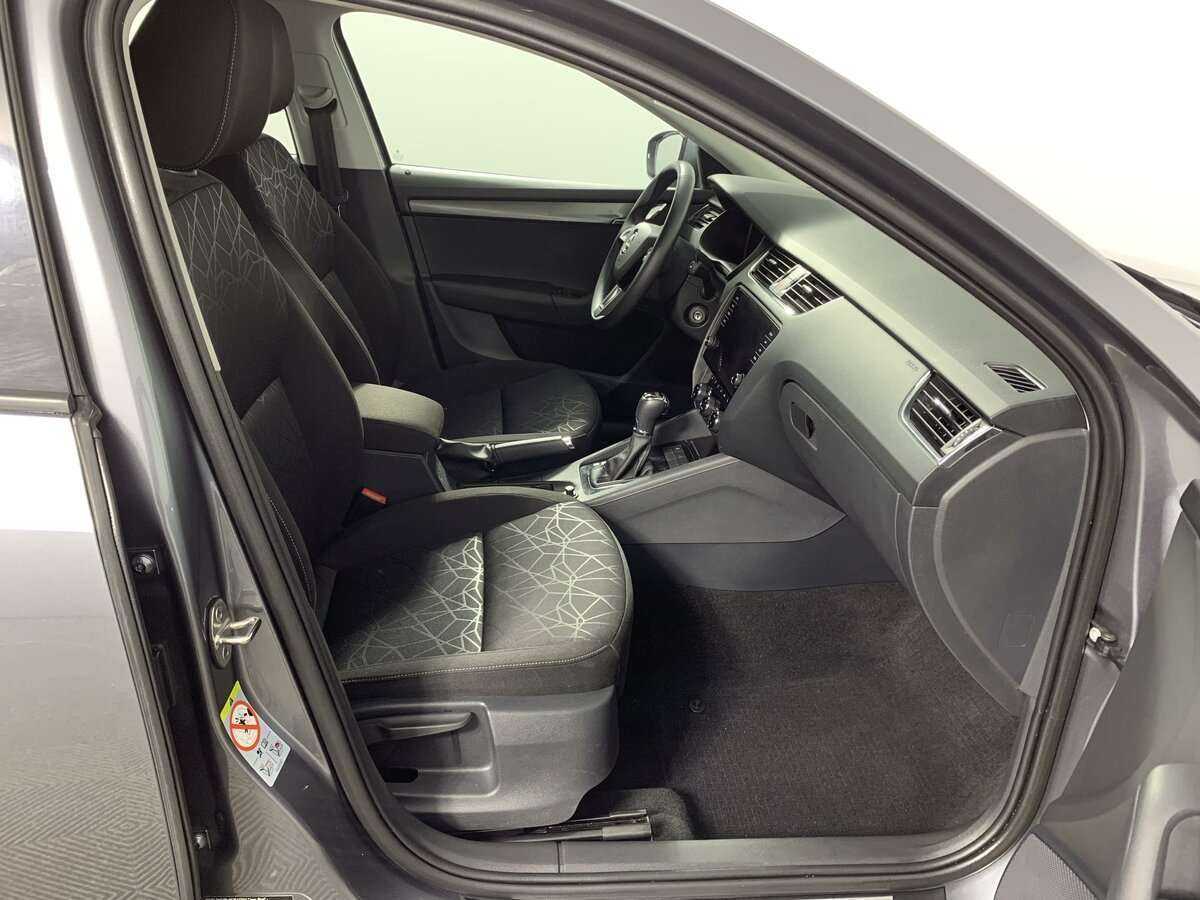 Б/У Шкода Октавия 2020 года. Фото: #14