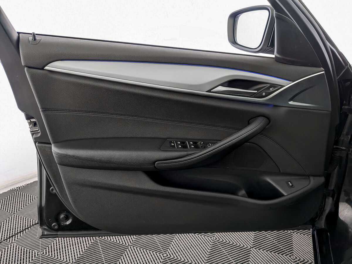 Б/У БМВ 5 серии 2018 года. Фото: #14