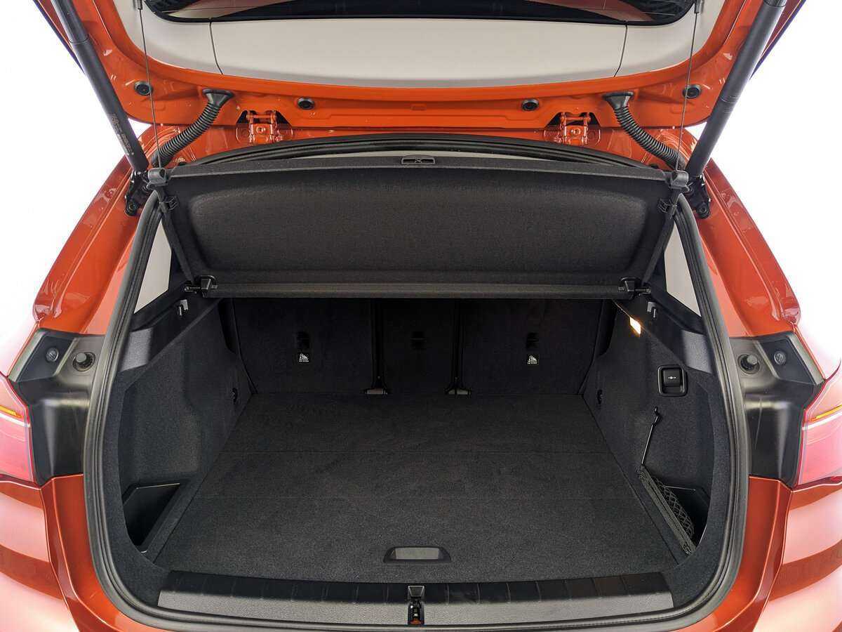 Б/У БМВ Икс1 2018 года. Фото: #9