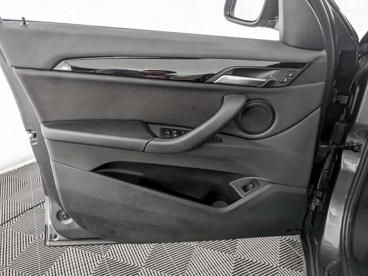 Б/У БМВ Икс1 2018 года. Фото: #10