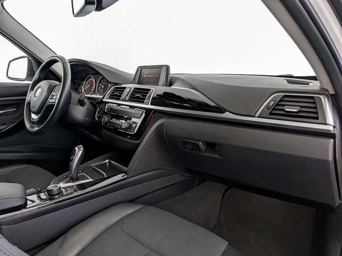 Б/У БМВ 3 серии 2017 года. Фото: #8