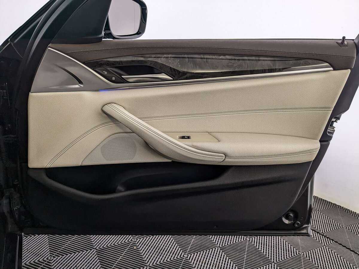 Б/У БМВ 5 серии 2017 года. Фото: #20