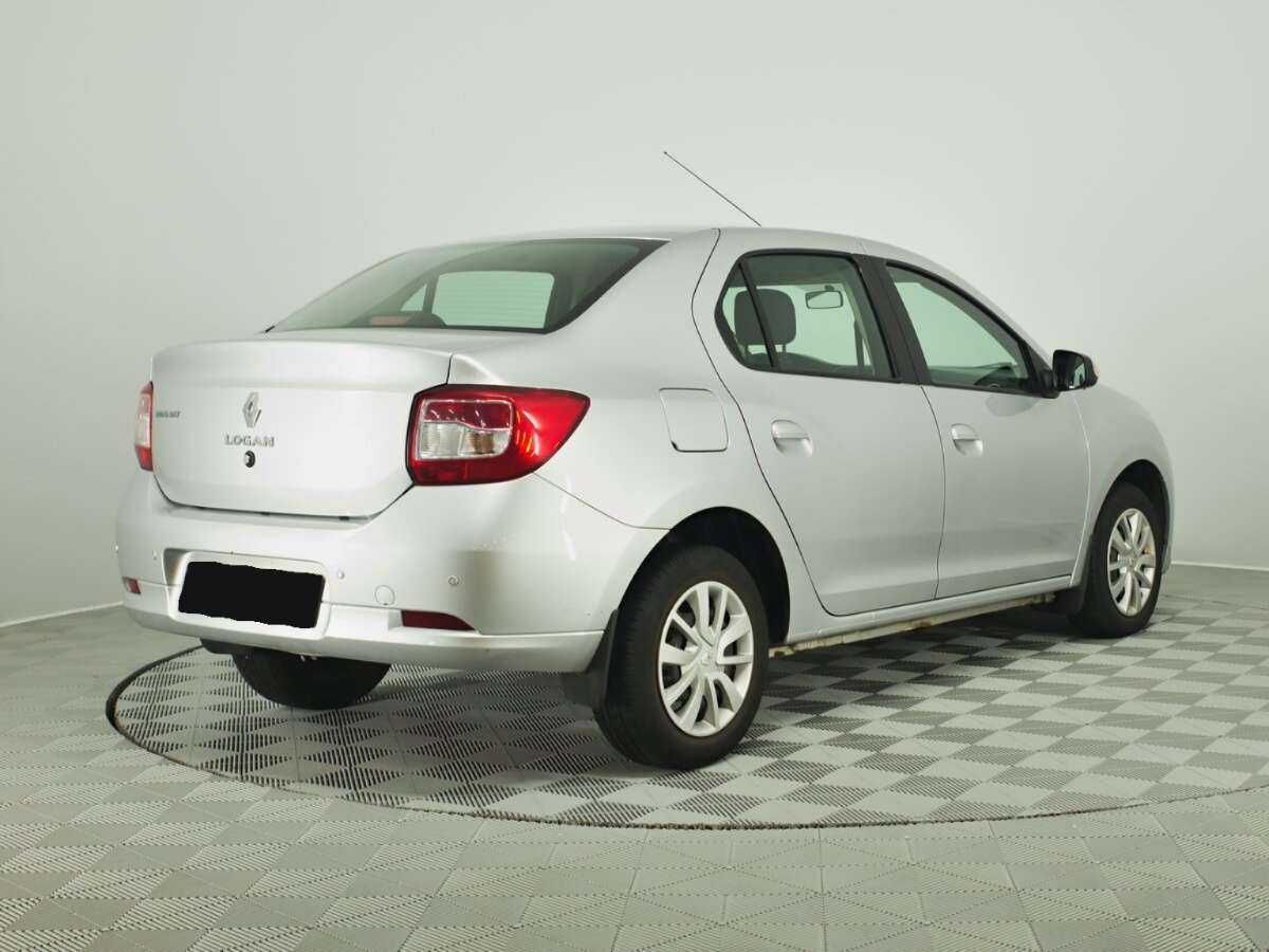 Б/У Рено Логан 2015 года. Фото: #3