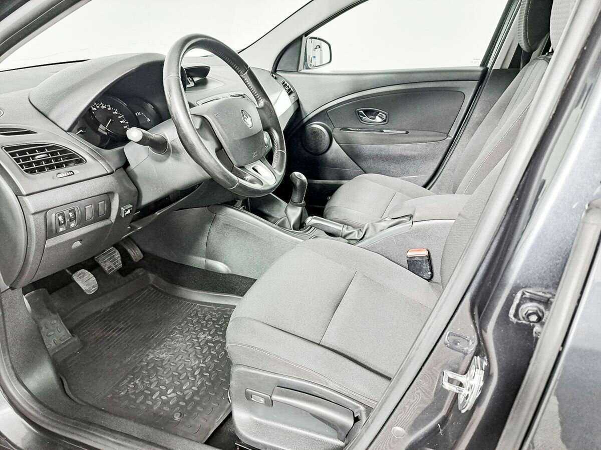 Б/У Рено Флюенс 2012 года. Фото: #13