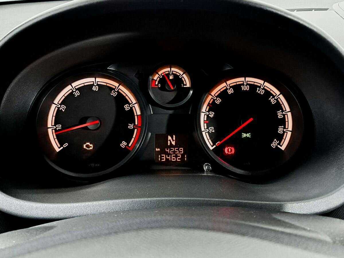 Б/У Опель Корса 2012 года. Фото: #10