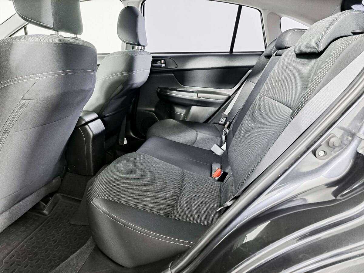 Б/У Субару ИксВи 2014 года. Фото: #7