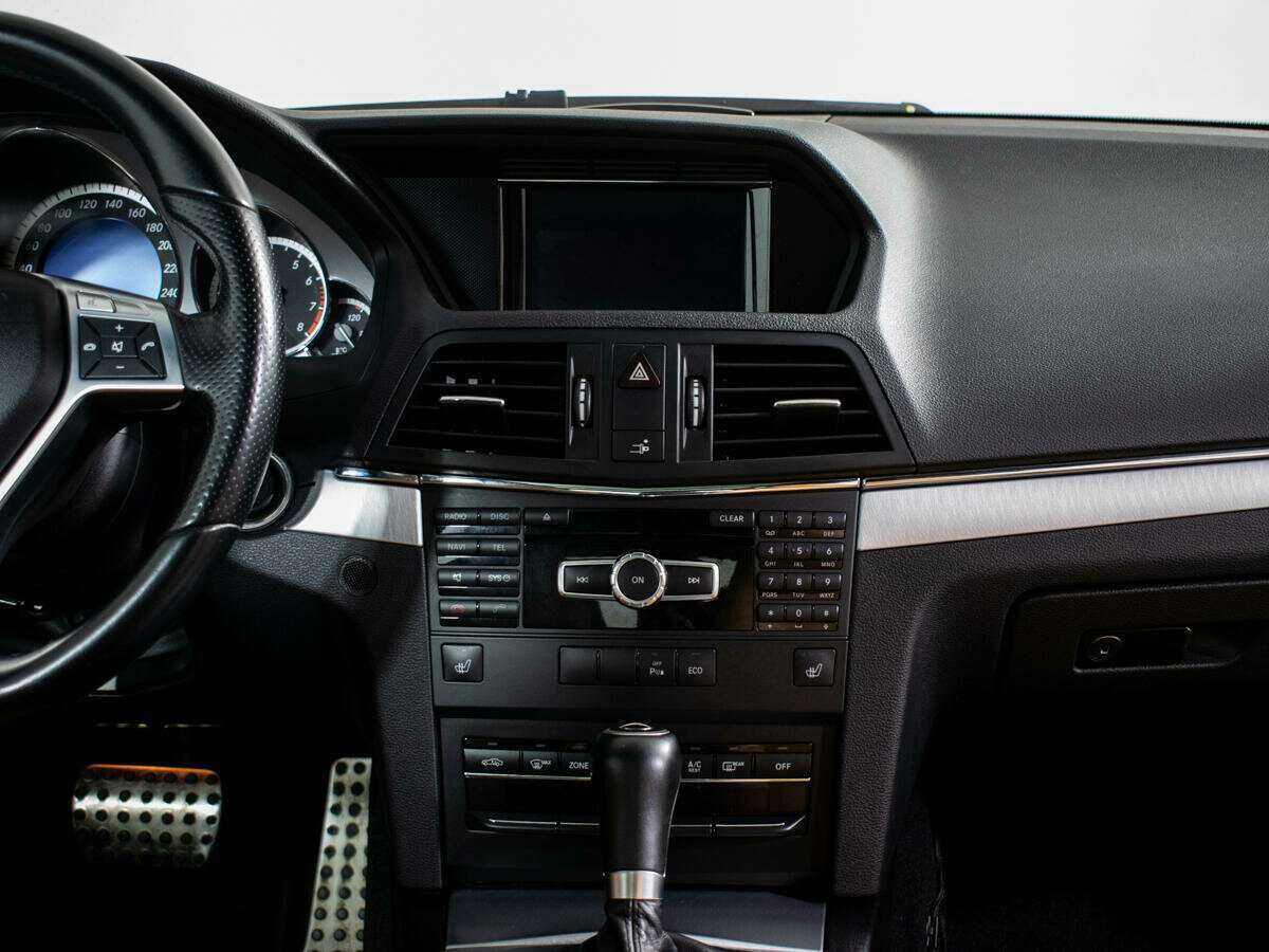 Б/У Мерседес-Бенц Е-Класс 2012 года. Фото: #10