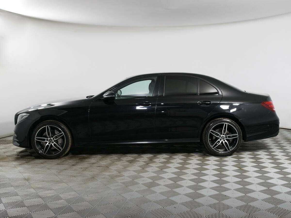 Б/У Мерседес-Бенц Е-Класс 2017 года. Фото: #6