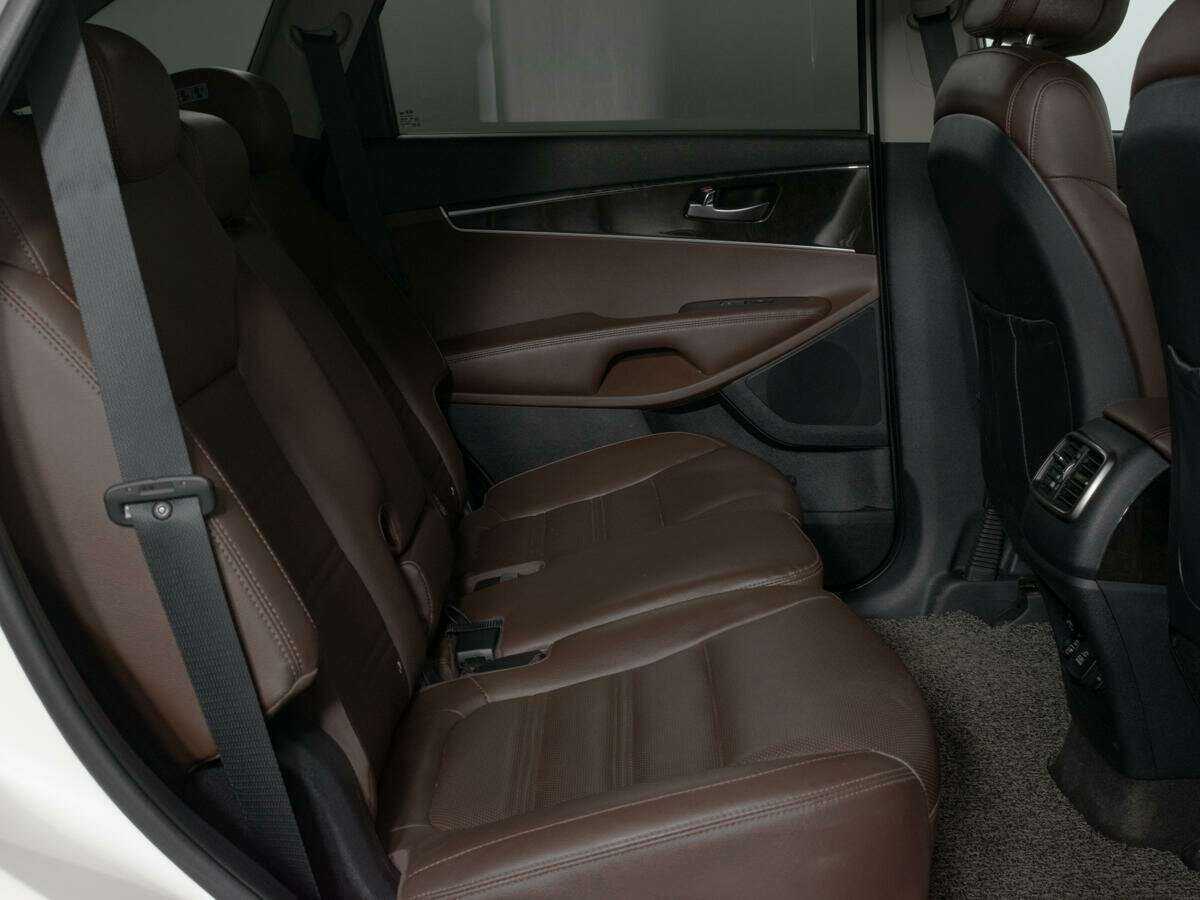 Б/У Киа Соренто 2016 года. Фото: #14