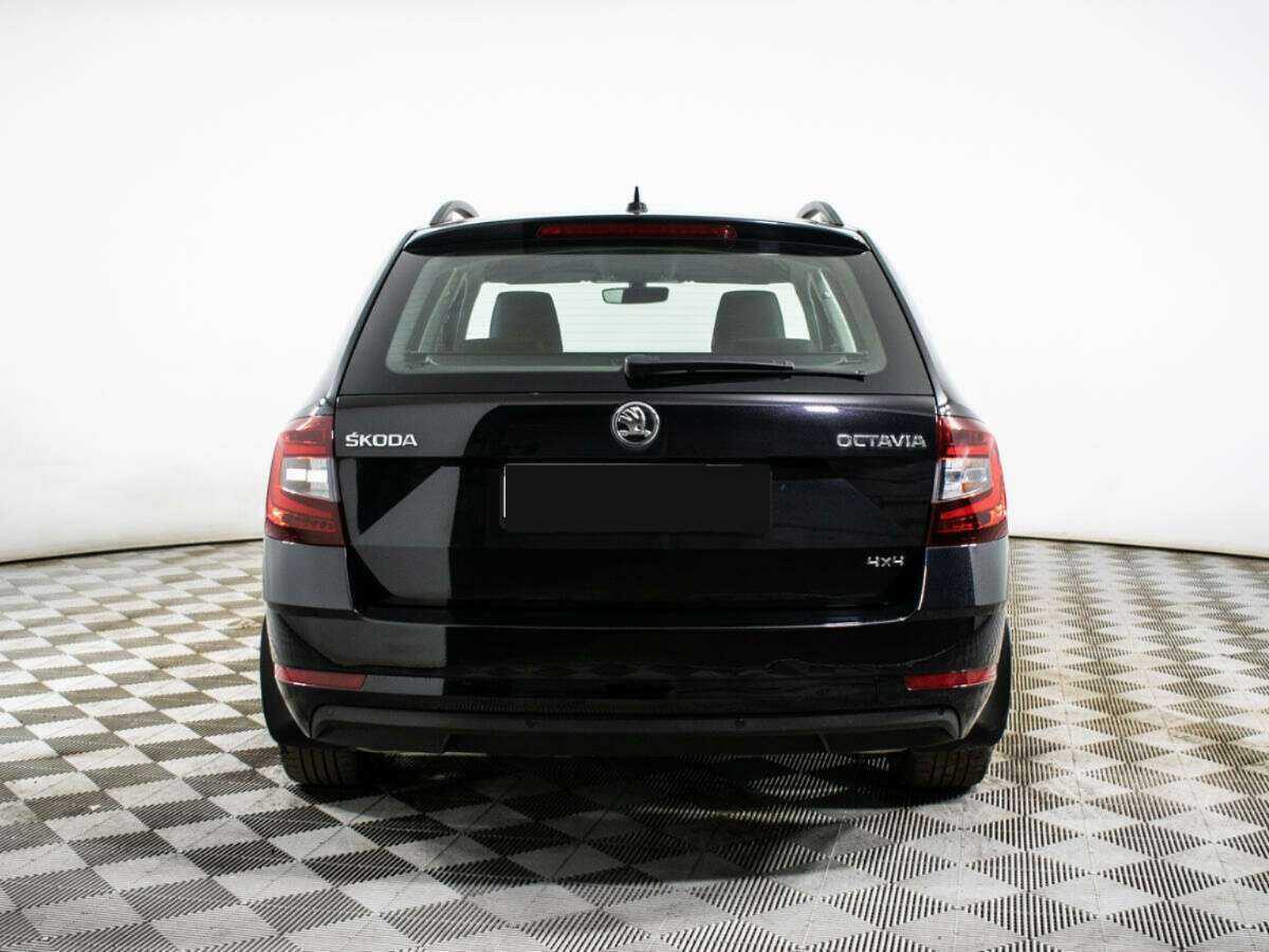 Б/У Шкода Октавия 2018 года. Фото: #5