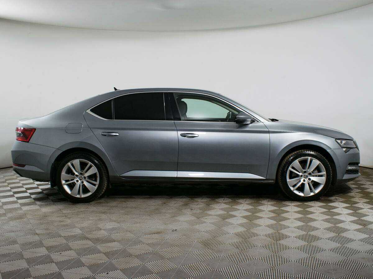 Б/У Шкода Суперб 2019 года. Фото: #3