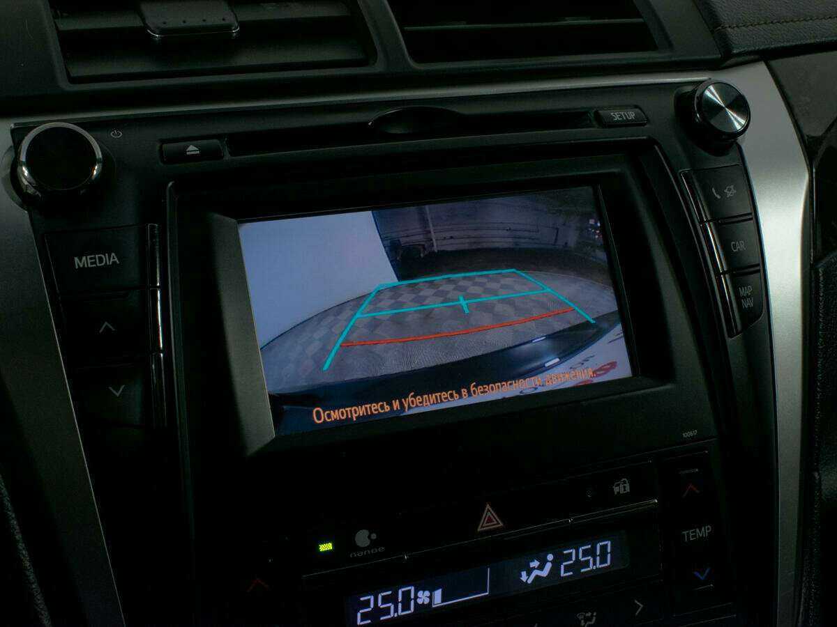 Б/У Тойота Камри 2017 года. Фото: #18