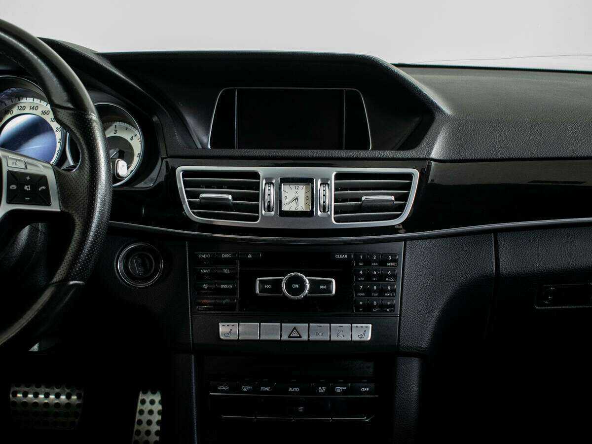 Б/У Мерседес-Бенц Е-Класс 2014 года. Фото: #10