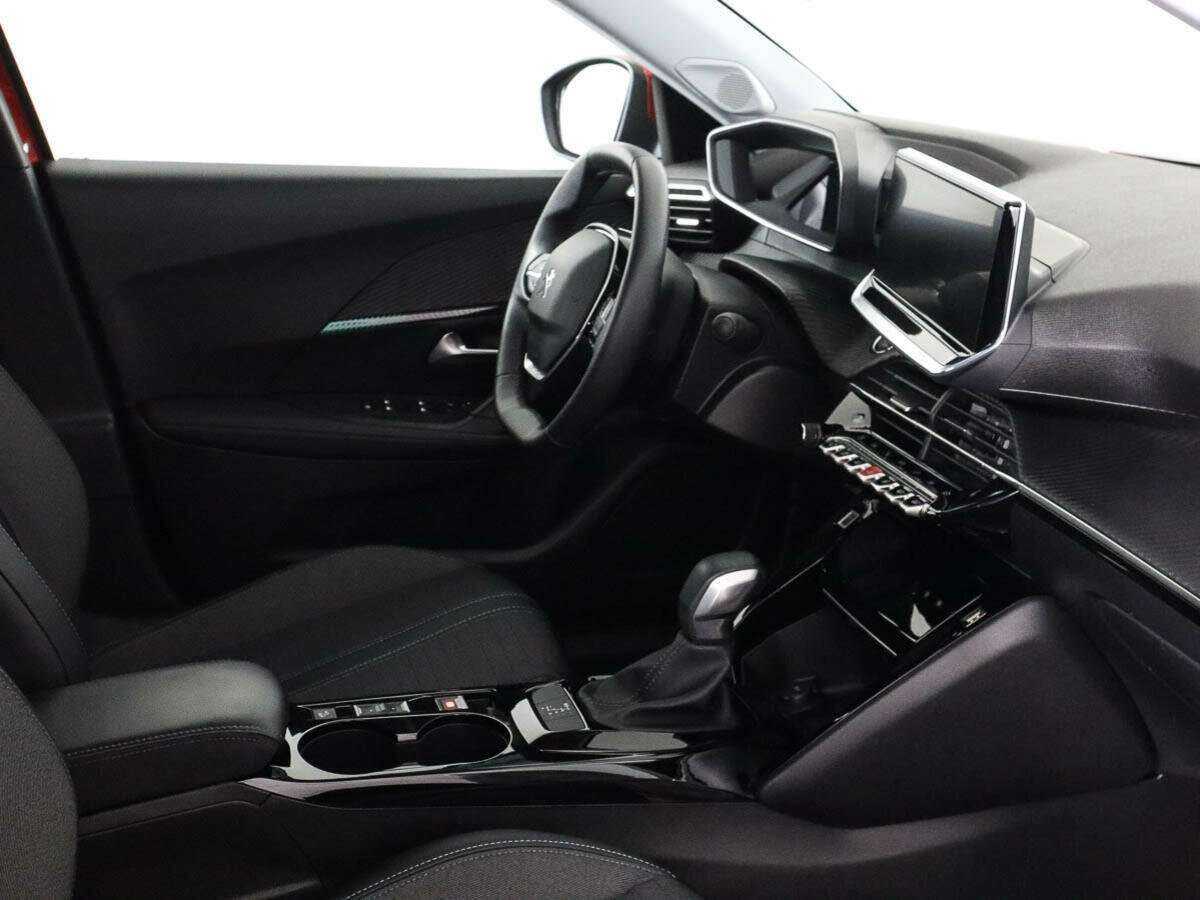 Б/У Пежо 2008 2021 года. Фото: #6