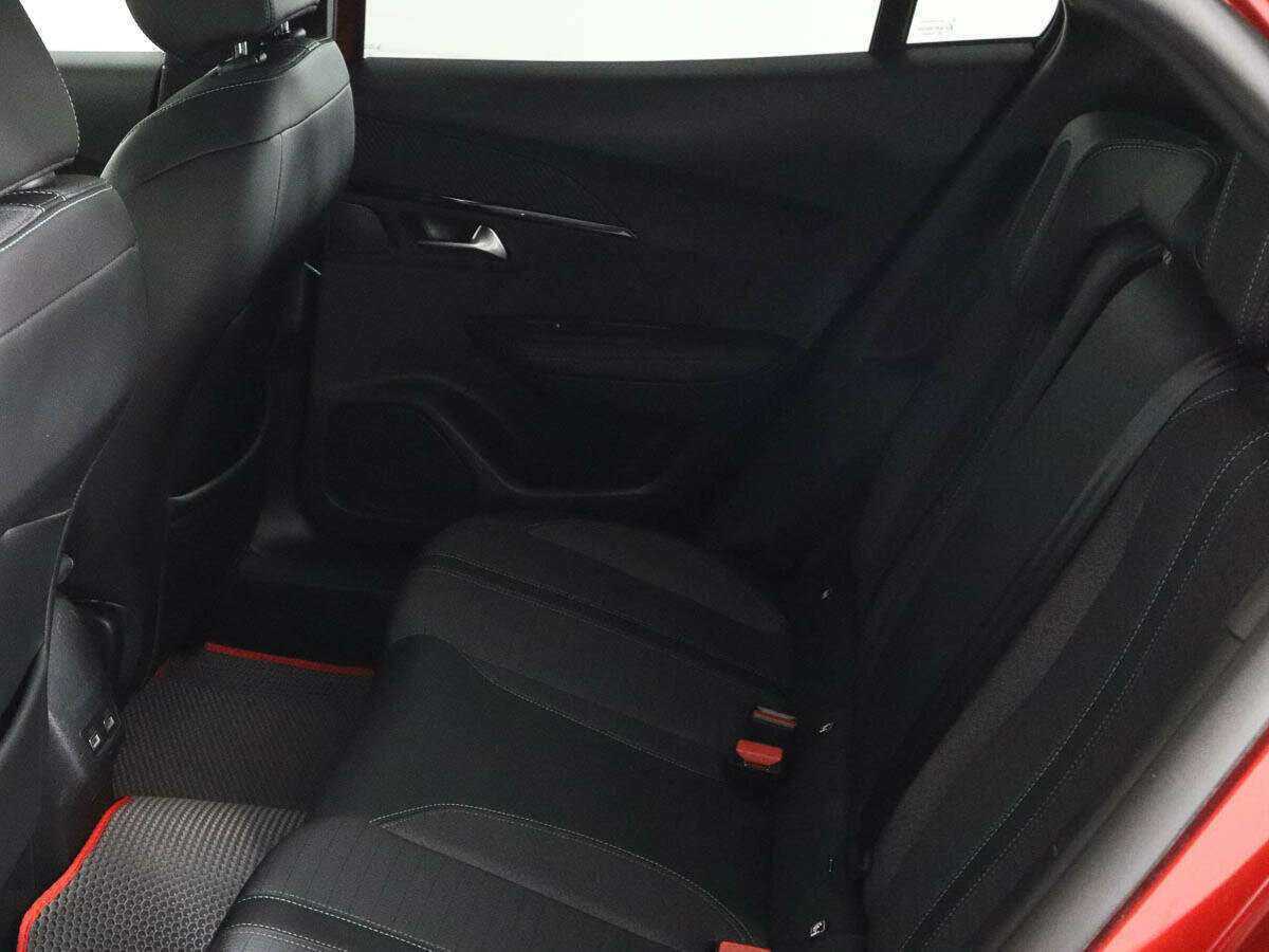 Б/У Пежо 2008 2021 года. Фото: #8