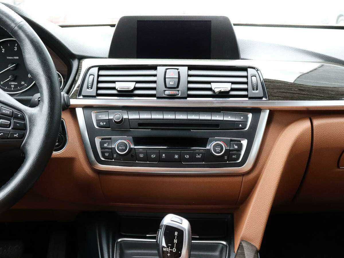 Б/У БМВ 3 серии 2014 года. Фото: #9