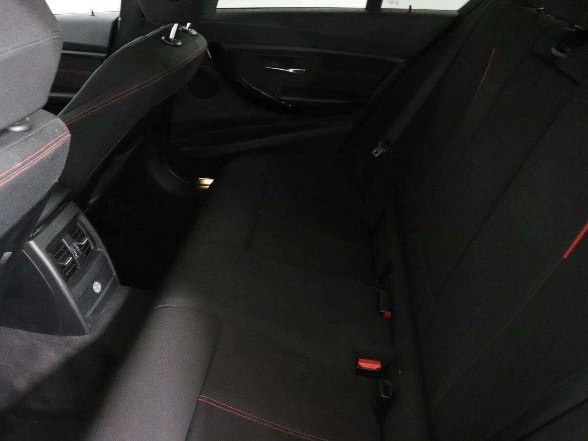 Б/У БМВ 3 серии 2012 года. Фото: #8