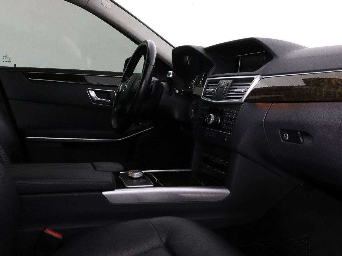 Б/У Мерседес-Бенц Е-Класс 2012 года. Фото: #5