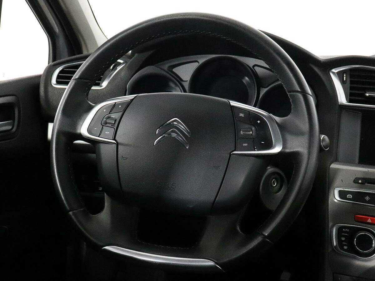 Б/У Ситроен Ц4 2017 года. Фото: #10