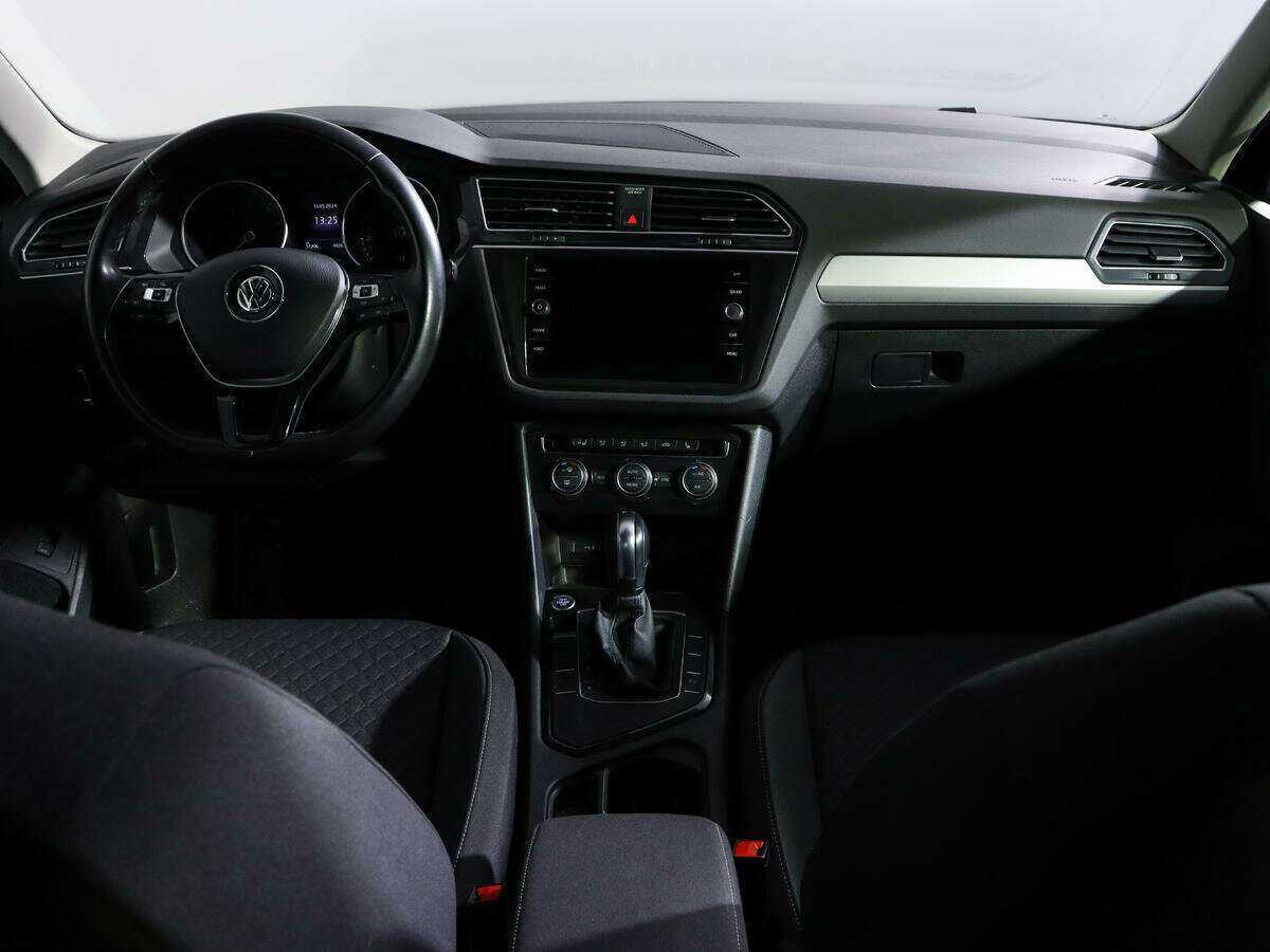 Б/У Фольксваген Тигуан 2020 года. Фото: #9