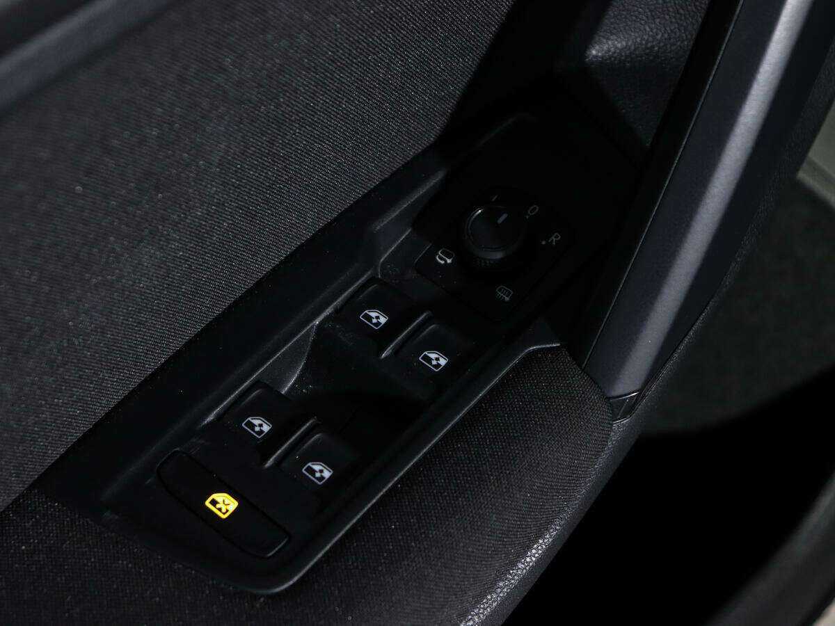 Б/У Фольксваген Тигуан 2020 года. Фото: #15