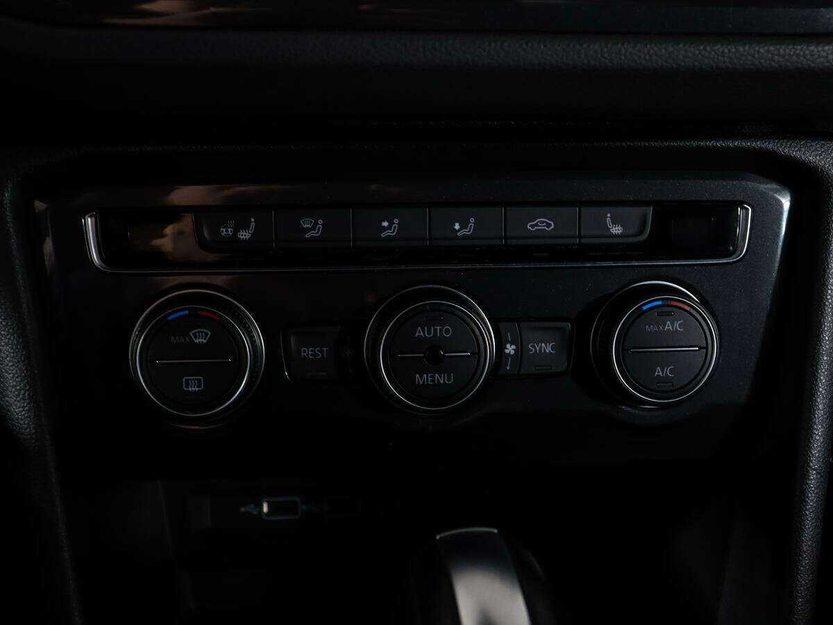 Б/У Фольксваген Тигуан 2020 года. Фото: #18