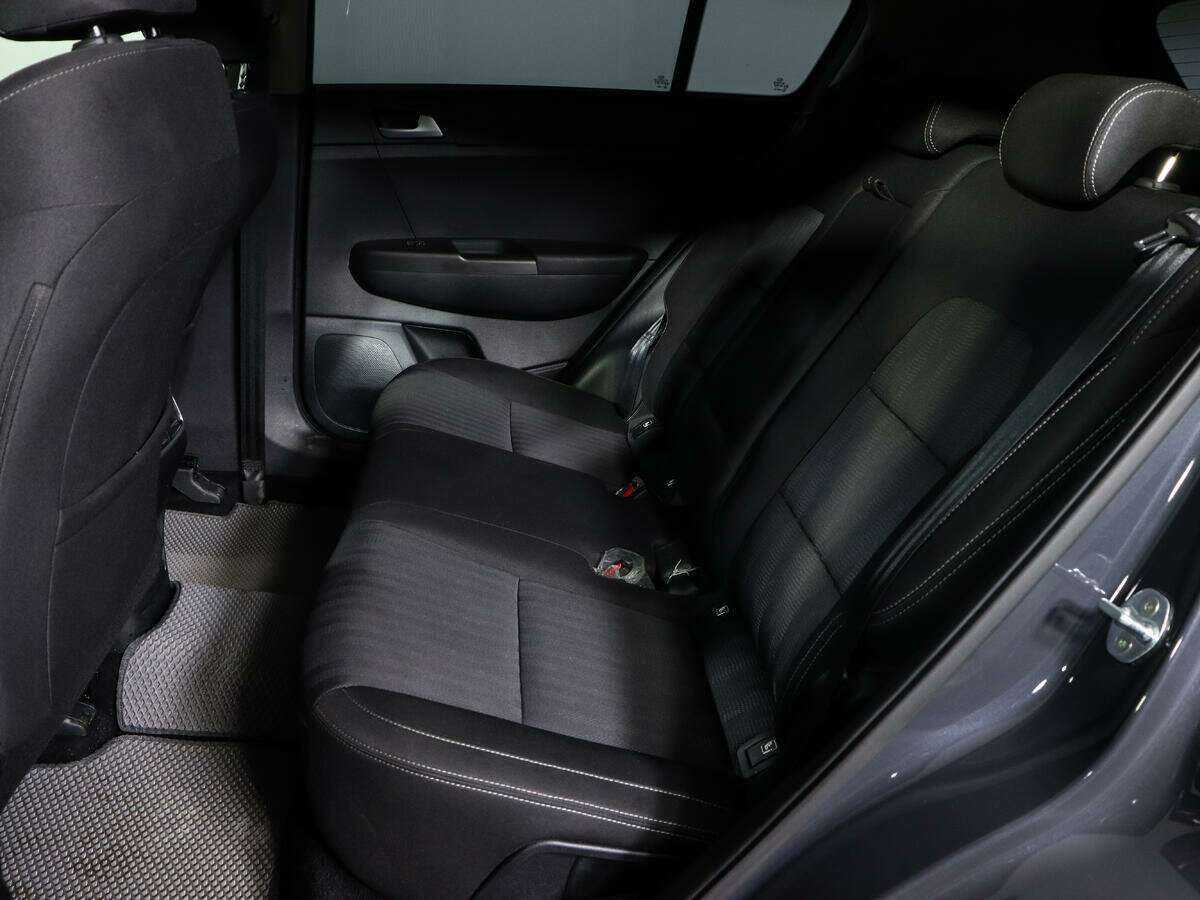 Б/У Киа Спортейдж 2021 года. Фото: #9