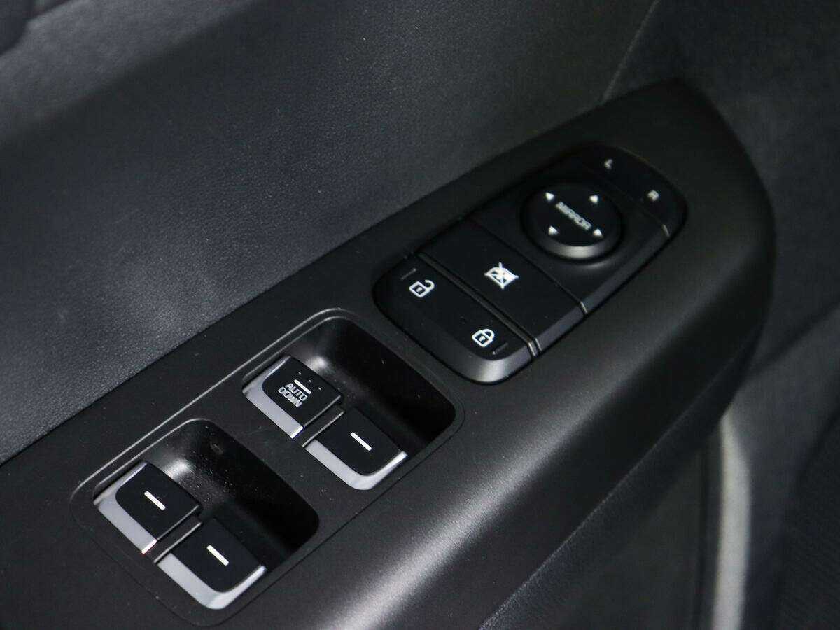 Б/У Киа Спортейдж 2021 года. Фото: #15